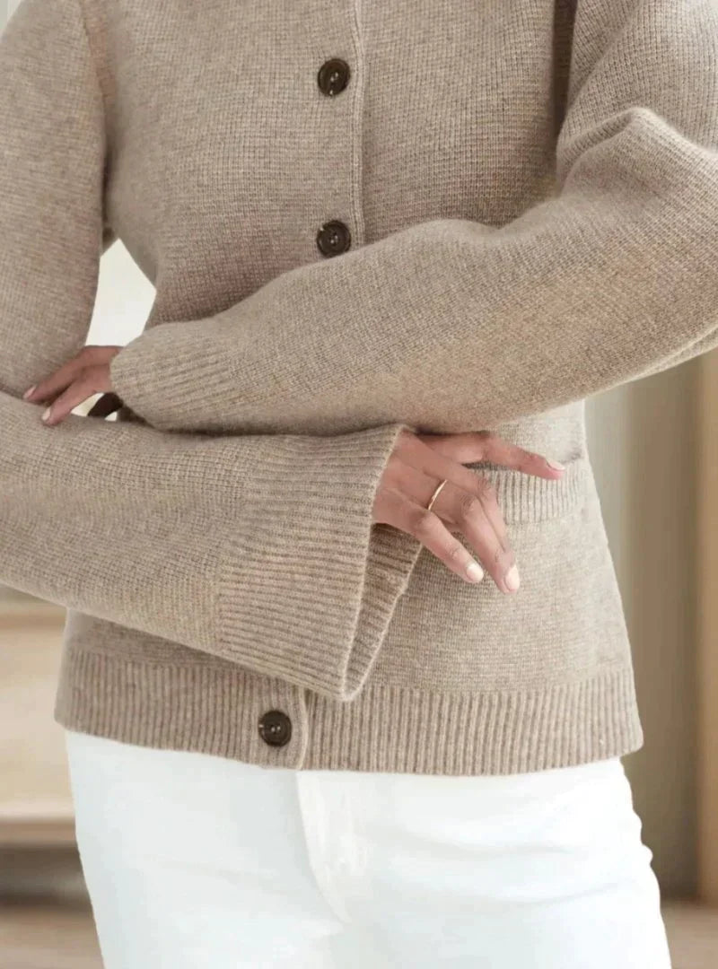 Fiona - Stijlvol gebreid korte jas/vest voor dames met knopen