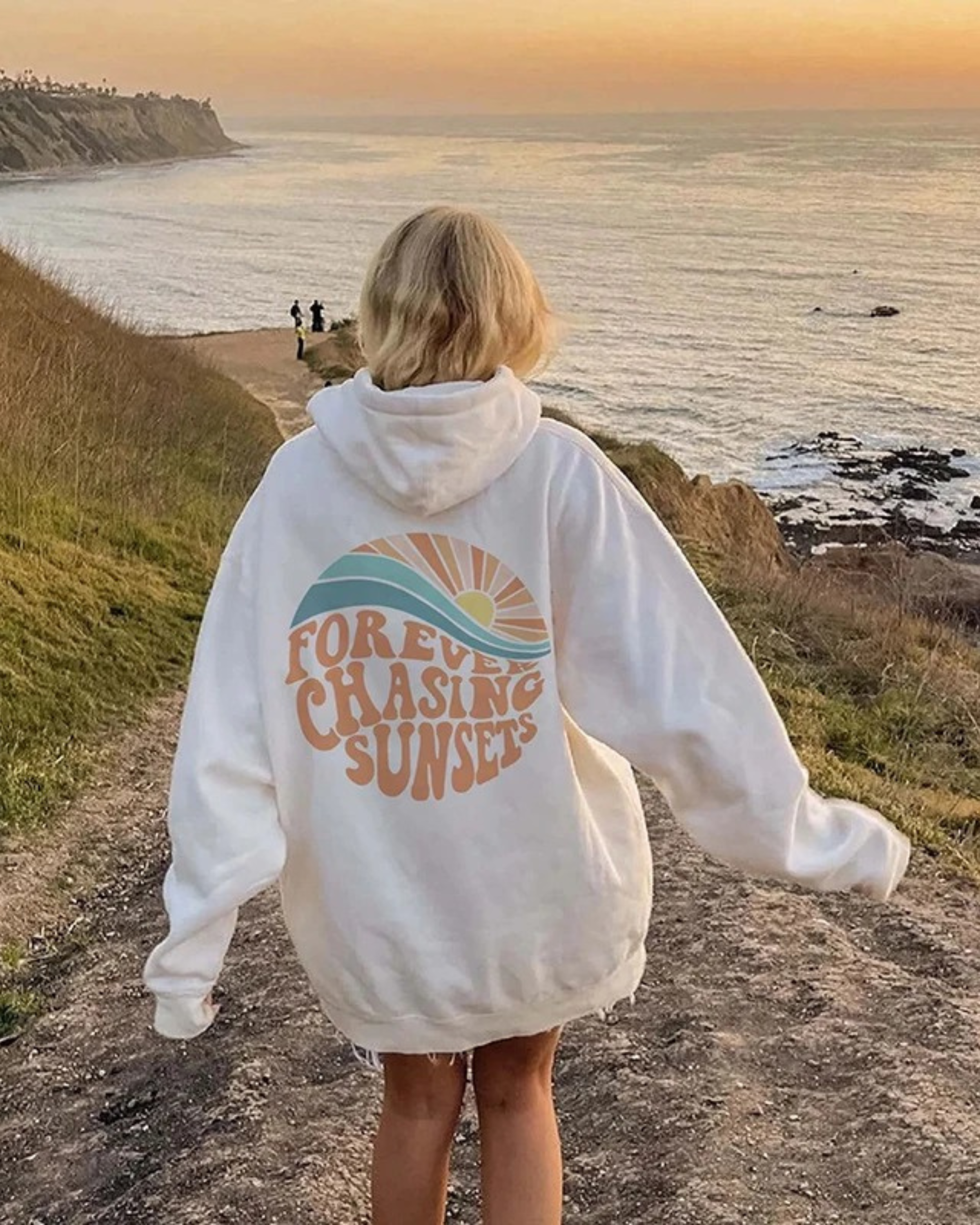 "Forever Chasing Sunsets" Hoodie - Ieteke