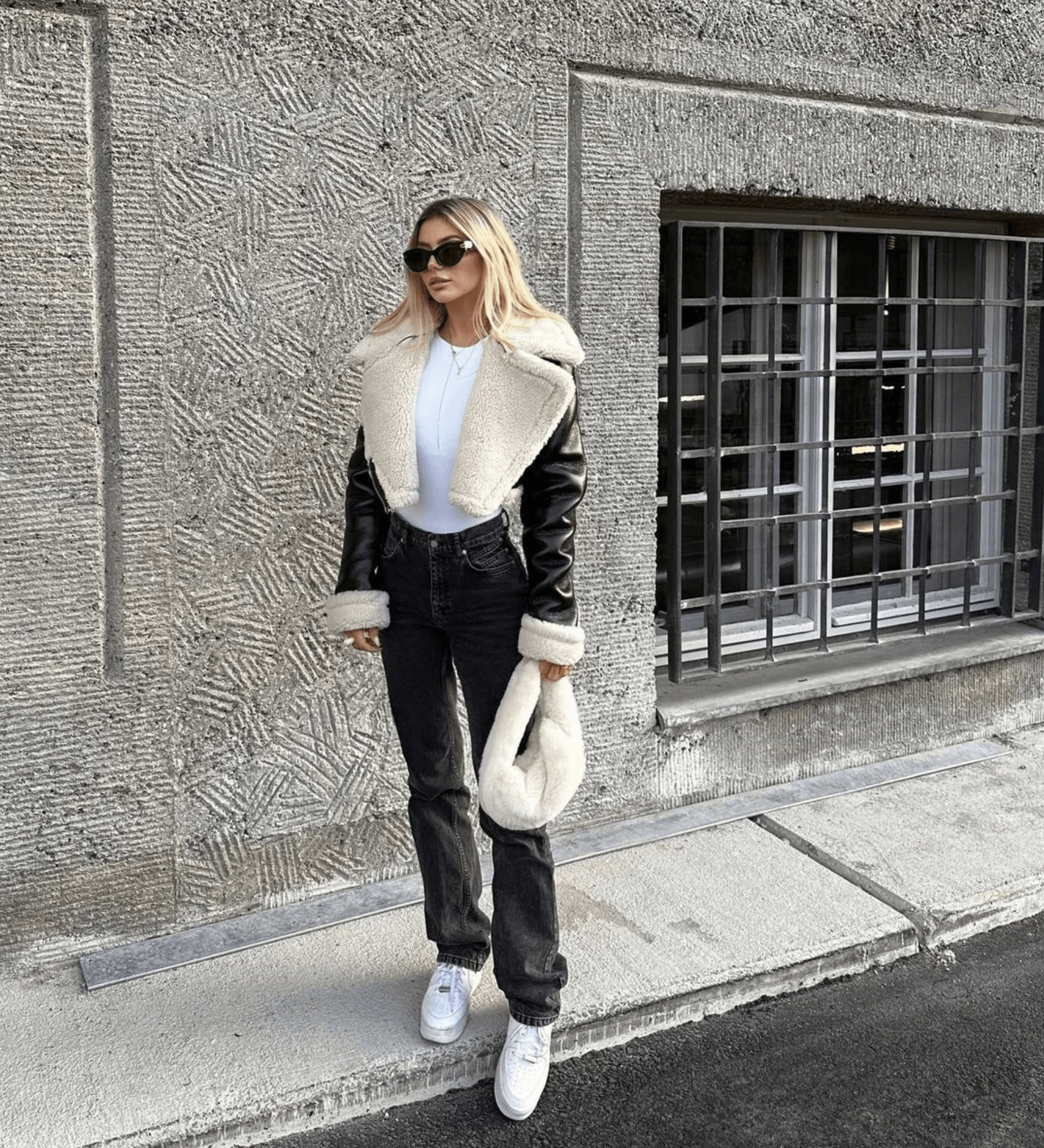 Claudia - stijlvolle look voor koude dagen met jas van imitatiebont