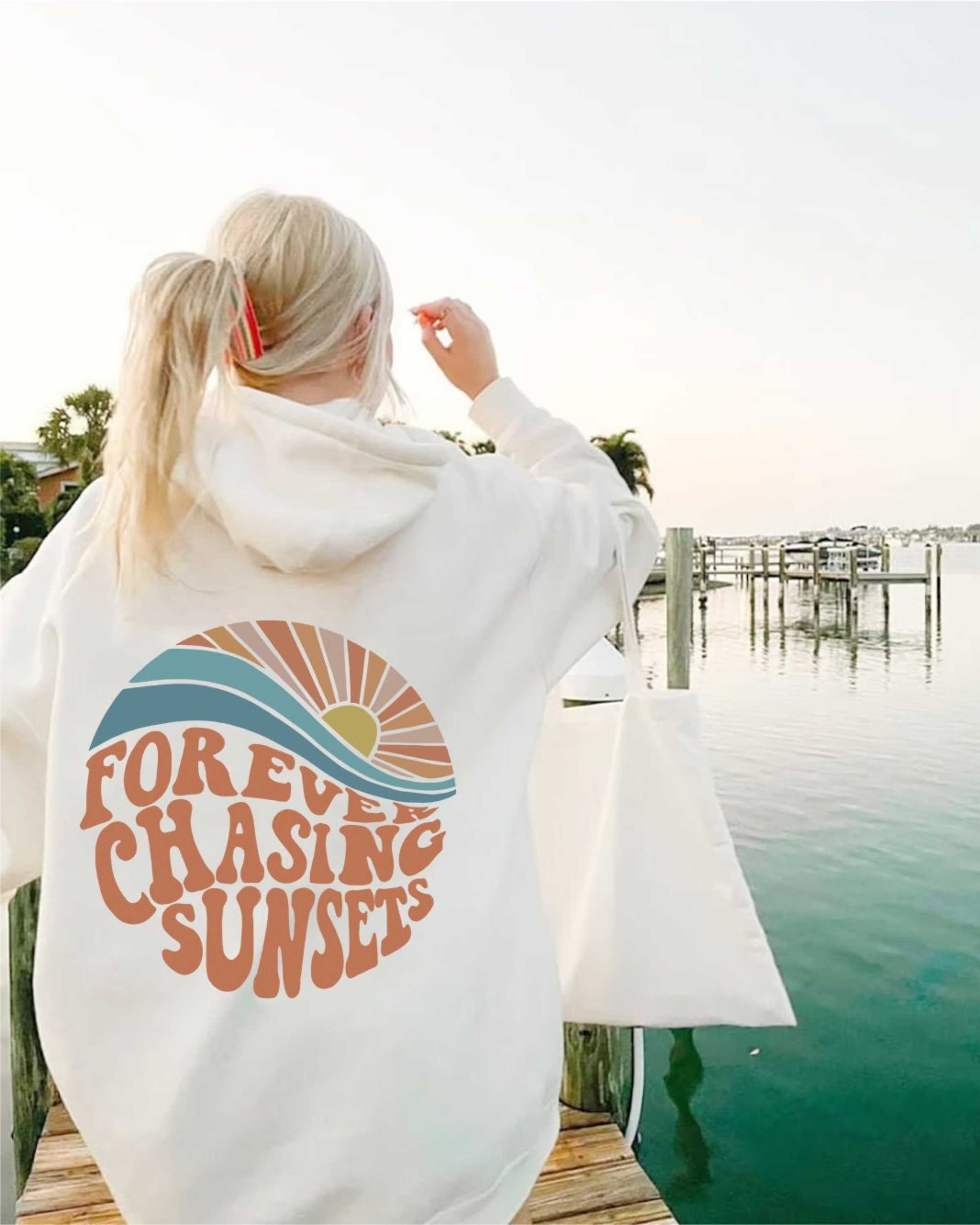 "Forever Chasing Sunsets" Hoodie - Ieteke